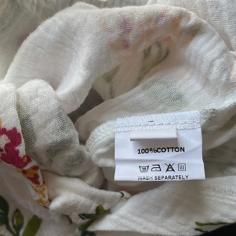 Chuya cream romper with pink flowers size 0-3 months side‎ tie sand snaps